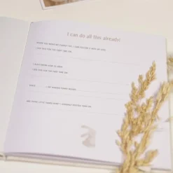 Babyboek - Beige - Baby Bunny - EN